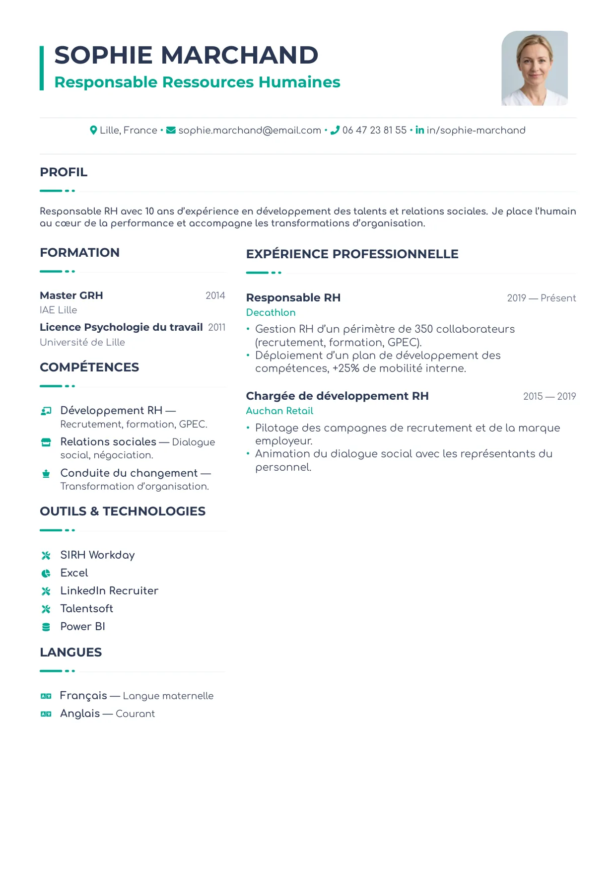 Aperçu du template de CV Alternance — barre verticale teal, pensé pour les profils juniors et l'alternance
