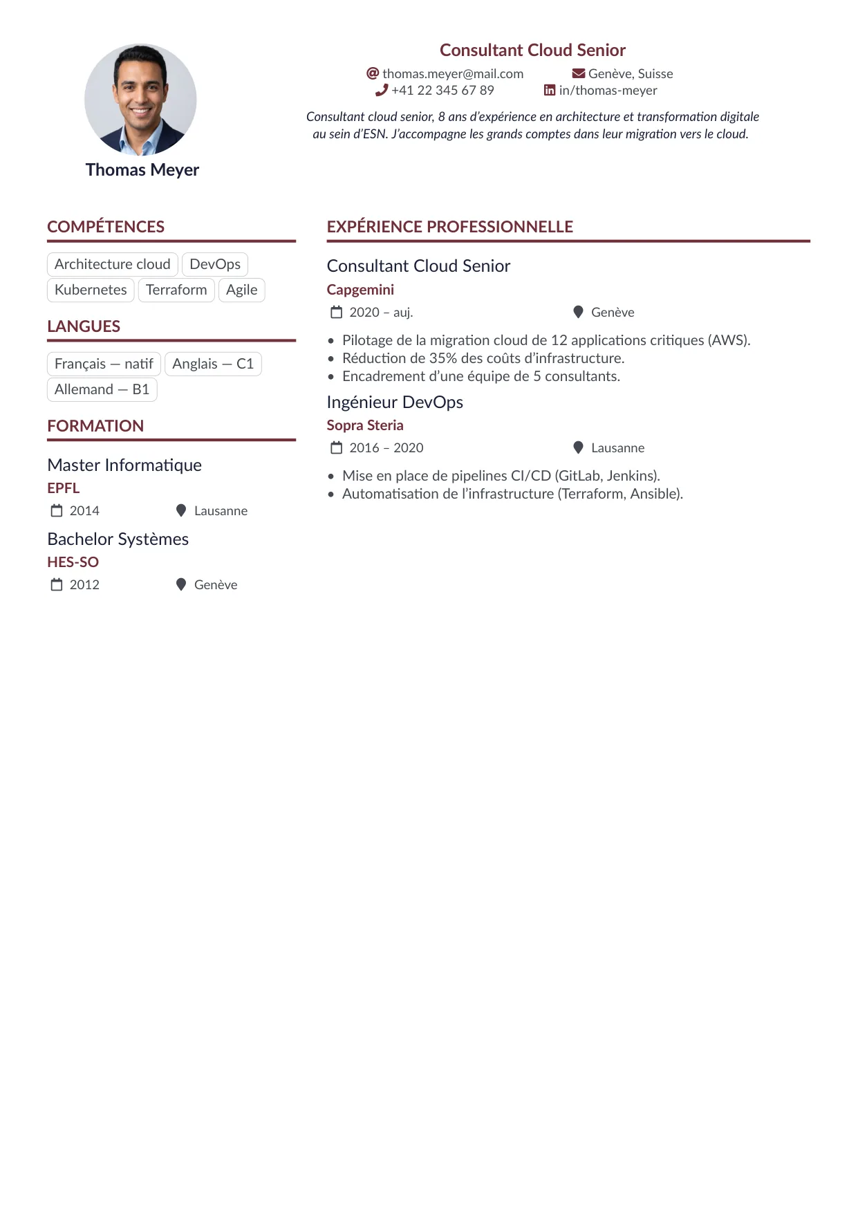 Aperçu du template de CV Consultant Prune — déclinaison lie-de-vin de CV Consultant ESN