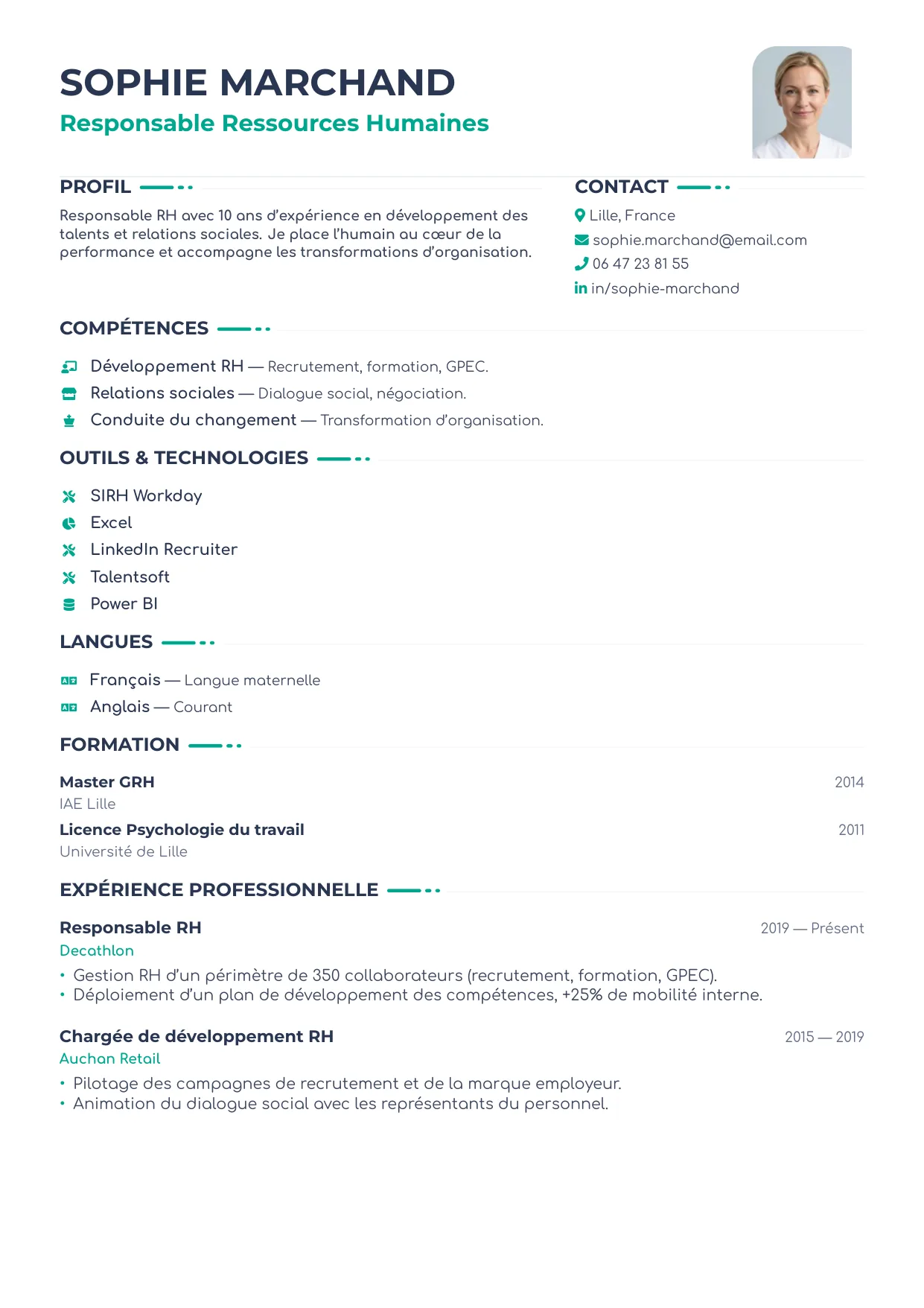 Aperçu du template de CV Étudiant — mono-colonne par compétences, pensé pour les reconversions