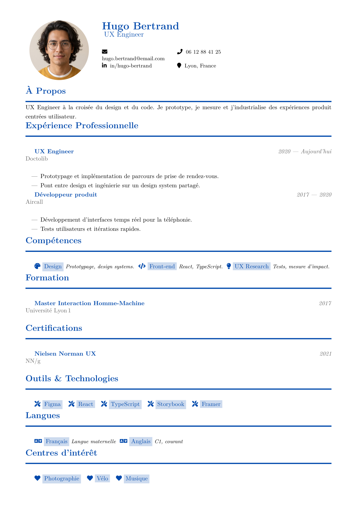 Aperçu du template de CV Modern Light — épuré avec photo ronde
