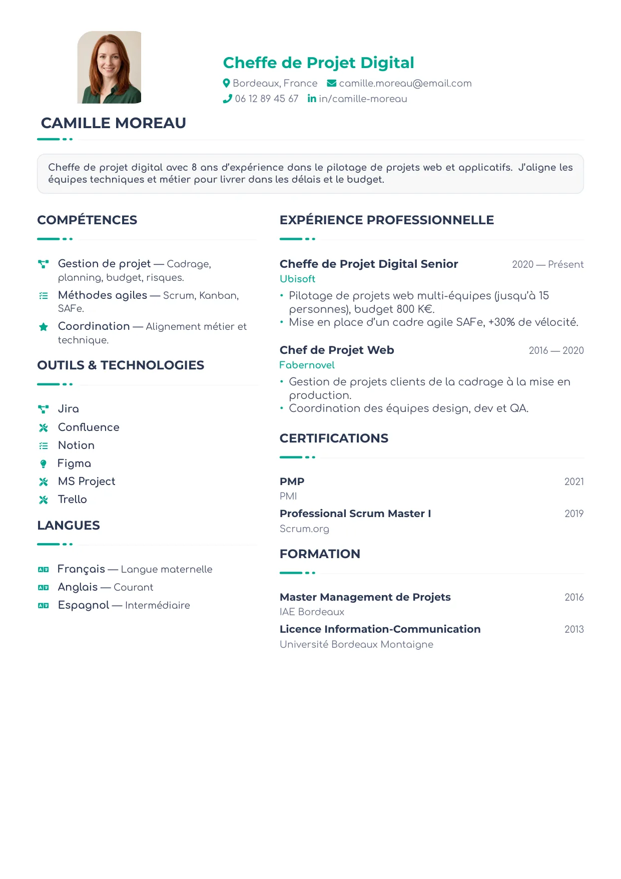 Aperçu du template de CV Professionnel — charte CVGator en bicolonne équilibrée