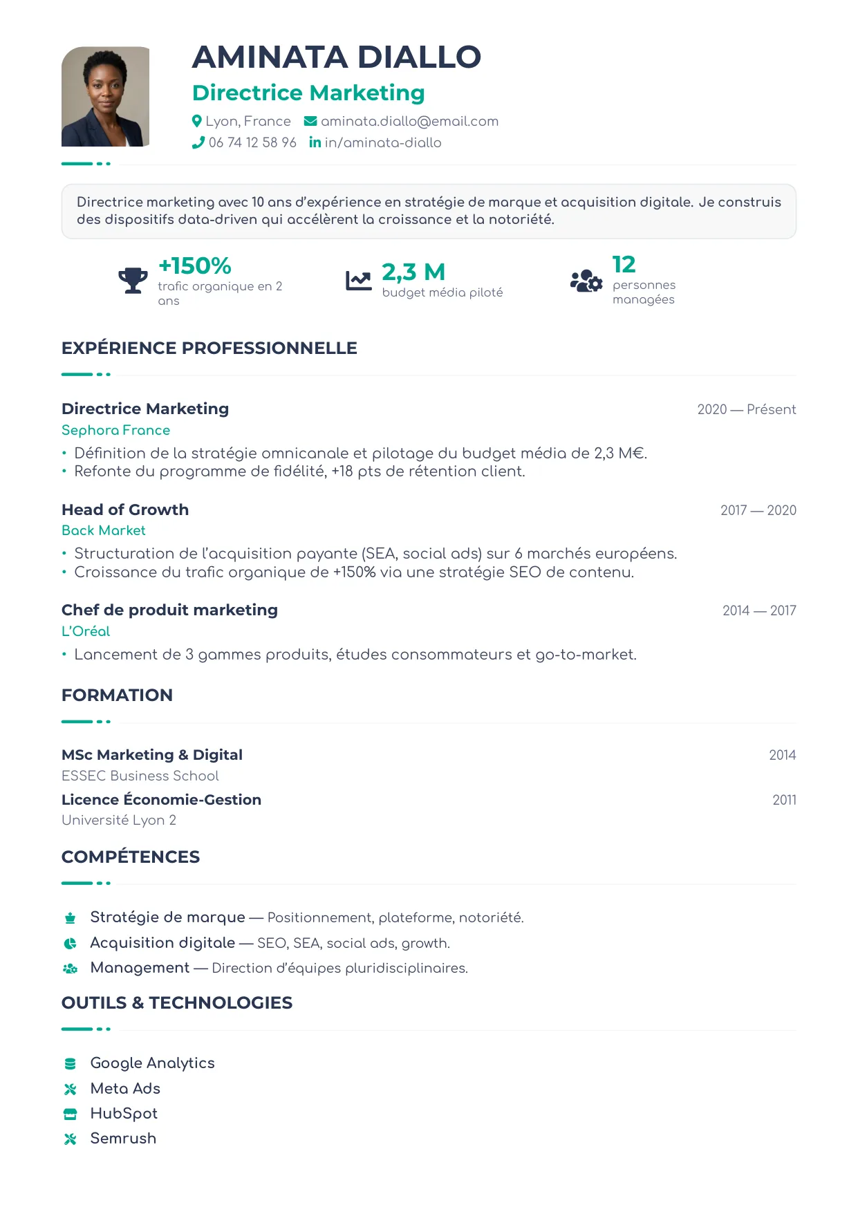 Aperçu du template de CV Commercial — charte CVGator avec bandeau chiffres-clés